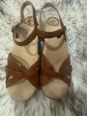 Dansko Tan Leather Crisscross Slingback Sandals